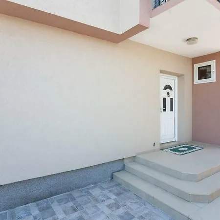 Luxury House Petrovic - Vranjina Skadar Βίλα Ποντγορίτσα