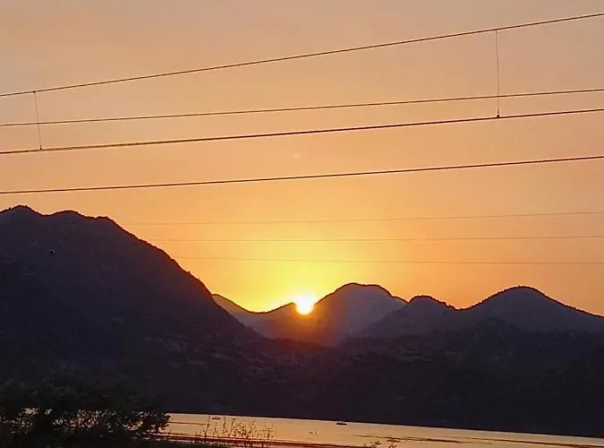 Luxury House Petrovic - Vranjina Skadar Villa