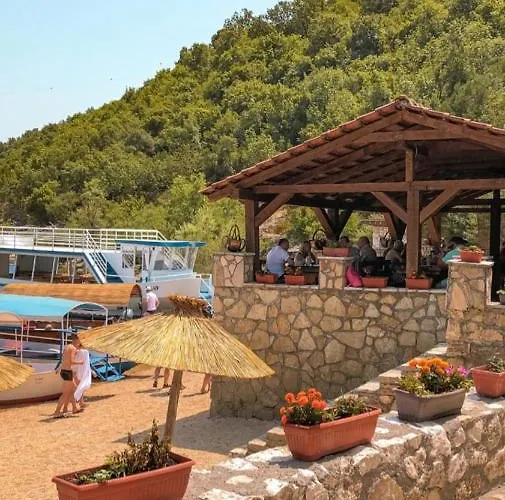 Luxury House Petrovic - Vranjina Skadar Villa