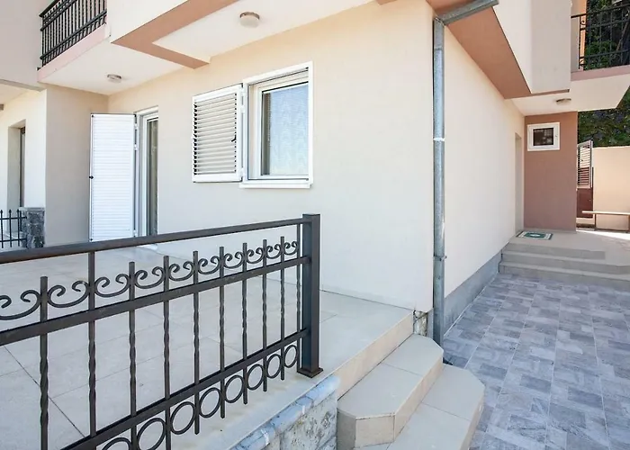 Luxury House Petrovic - Vranjina Skadar Villa